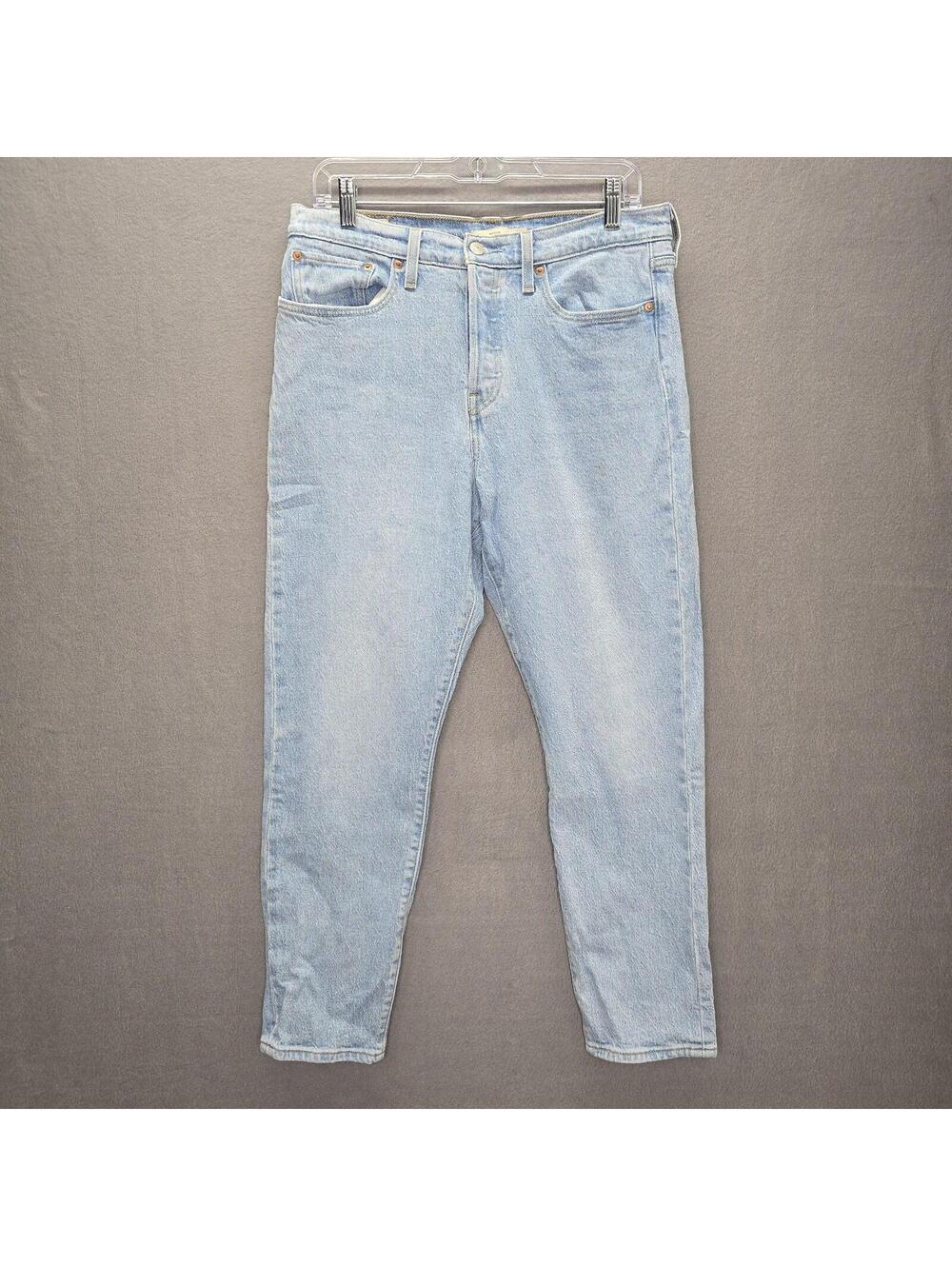 Levi's Premium Wedgie Straight Jeans Big E Light Wash Denim Women's Size 31